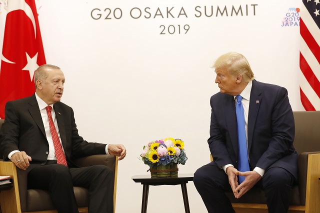 САЩ оставиха Сирия на турците