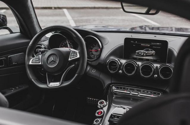  Валтери Ботас продава своя Mercedes-AMG GT 