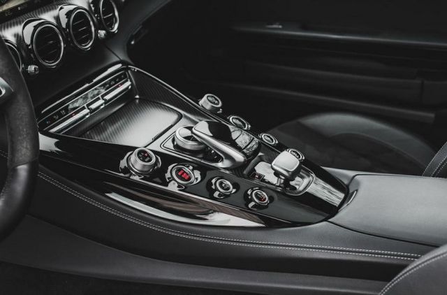 Валтери Ботас продава своя Mercedes-AMG GT