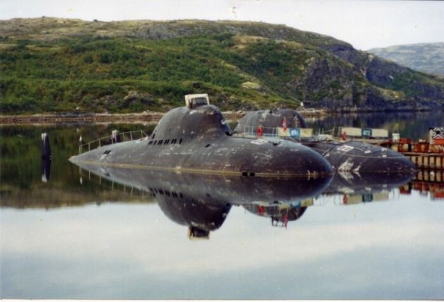 Каква беше силата на съветската атомна подводница Проект 705 "Лира"