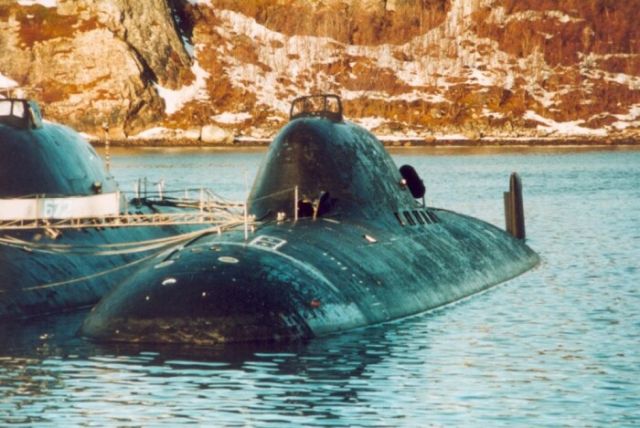 Каква беше силата на съветската атомна подводница Проект 705 "Лира"