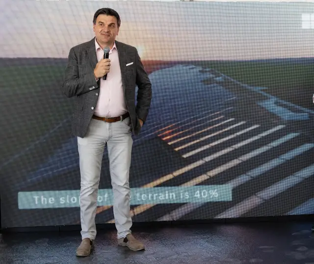 Соларис Холдинг пусна в употреба нов хибриден ВЕИ парк край с. Селановци