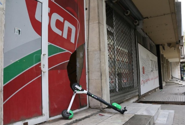 Атакуваха централата на БСП (СНИМКА)