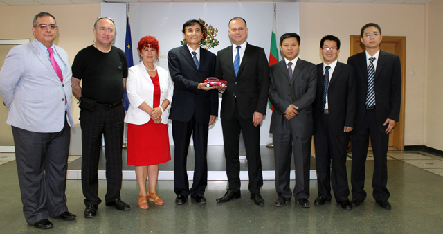 Китайци ще правят електромобили у нас