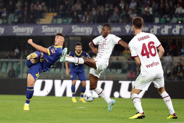 Милан се поизмъчи но победи Верона в Серия А