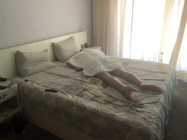  Нови СНИМКИ от спалнята на Бойко Борисов 