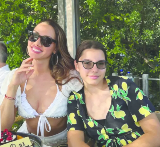  Вижте дамата на Румен Вълка (СНИМКИ) - 2 