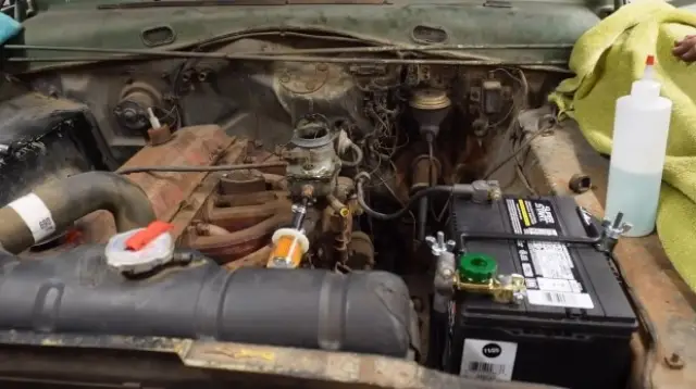 А едно време какви автомобили имаше... Една бюджетна кола, която отказа да умре и след 700 000 километра (ВИДЕО)