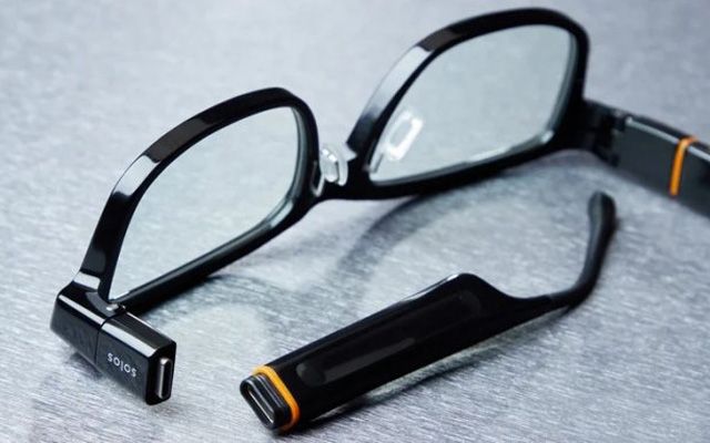 Смарт очила с функця ChatGPT