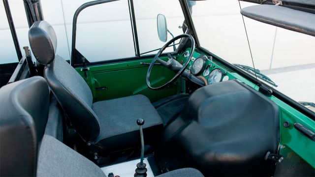  Продава се необичаен всъдеход Mercedes-Benz Unimog 416 