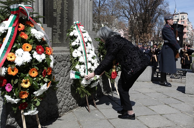Маргарита Попова: Истината я знаем, чужда не искаме