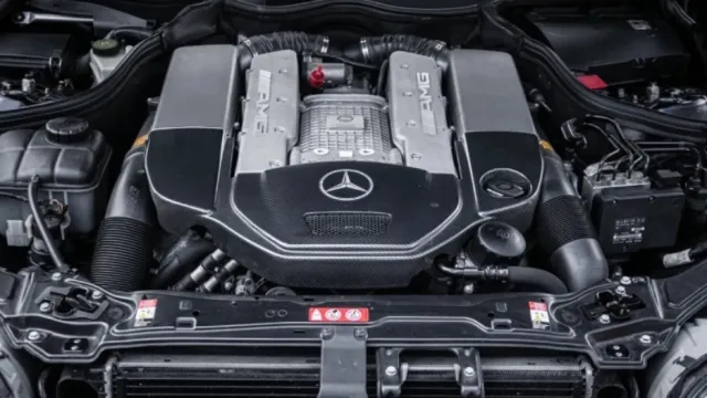 Продава се лимитирания Mercedes CLK DTM AMG на Дженсън Бътън