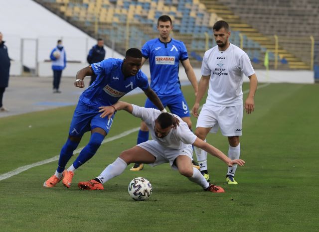  Левски бие с гол на Робърта в последната си контрола 