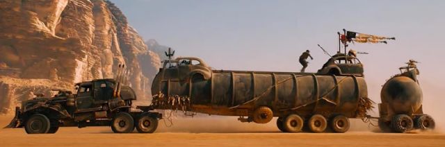 “Луди“ возила от филма Mad Max търсят новите си собственици