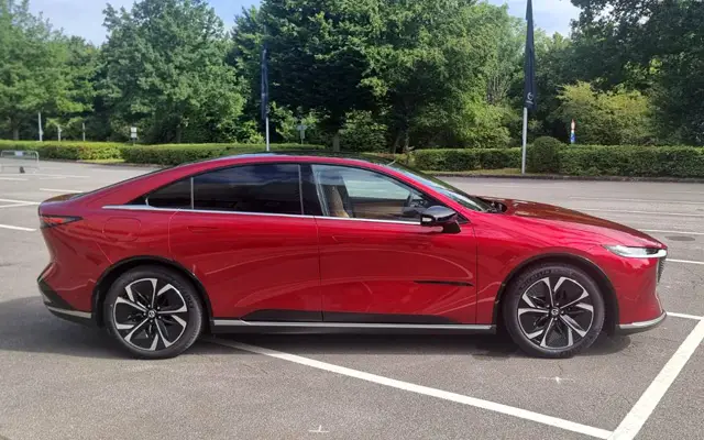 Тествахме "акулата" Mazda 6e (вижте и колко струва у нас) | интерФакти.БГ Тествахме "акулата" Mazda 6e (вижте и колко струва у нас)