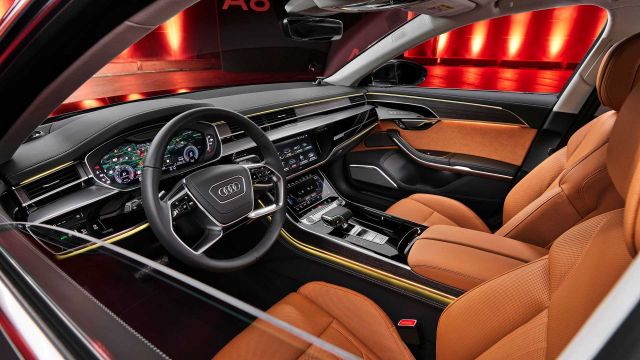 За първи път: Audi представи новото A8 със S-Line пакет 
