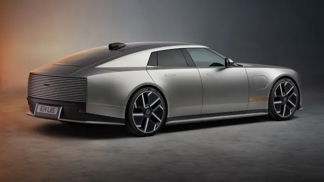 Jaguar Type 01 привлече 50 000 клиенти, повечето от тях са нови | ФАКТИ.БГ Jaguar Type 01 привлече 50 000 клиенти, повечето от тях са нови