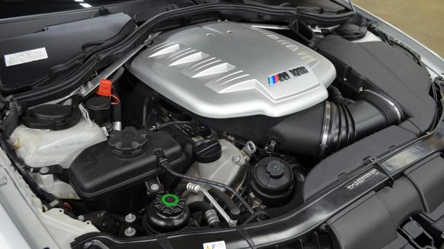 Продава се извънредно рядко BMW M3 CRT 