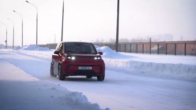  Необичаен волан за градския електрически автомобил на КамАЗ, който ще коства 22 000 лева (ВИДЕО) 