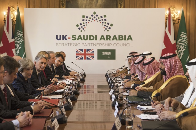 Саудитска Арабия купува британско оръжие (ВИДЕО)