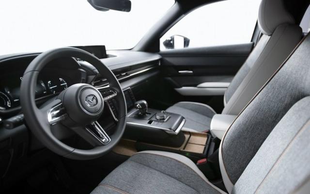 Mazda обяви цената на MX-30