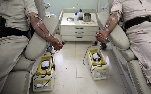 Холерата убива в Йемен (СНИМКИ)