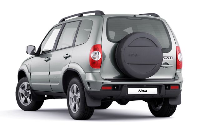  Щракнаха и задницата на обновената Niva 