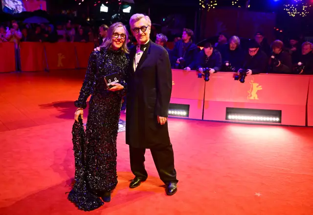 Започна фестивалът "Берлинале", Мишел Йео получи "Златна мечка" за цялостен принос (СНИМКИ)