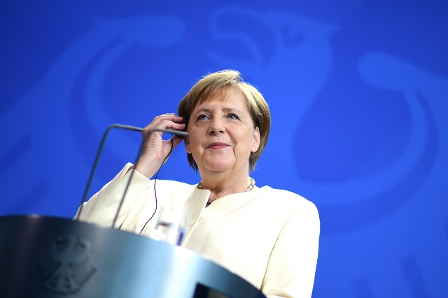 Вътрешнопартийни драми в двора на Меркел