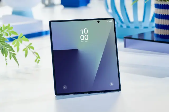 За най-новите сгъваеми смартфони на Samsung или как една „тънкост“ променя всичко