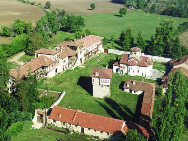 Богородица лекува с взор в Араповския манастир | ФАКТИ.БГ Богородица лекува с взор в Араповския манастир