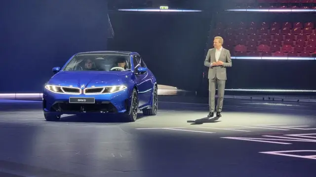 Сбогом на дизела, а и на Tesla? Новият електромобил на BMW изминава 900 км с едно зареждане