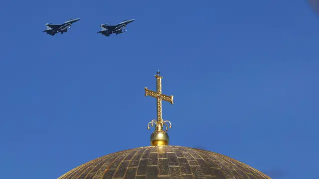 Българските изтребители F-16 изпълниха учебно-тренировъчни полети на летище „Васил Левски“ СНИМКИ