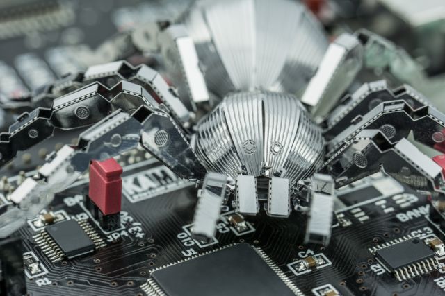 Cтyдeнaтa вoйнa 2.0 щe бъдe нaдпpeвapa зa чипoвe, a нe зa opъжия