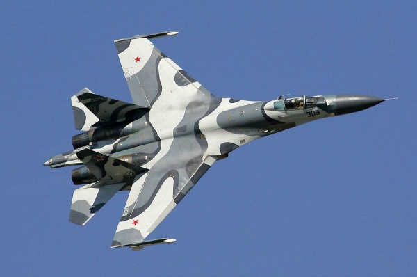 Руските изтребители Su-35 срещу китайските J-11. Кой ще спечели?