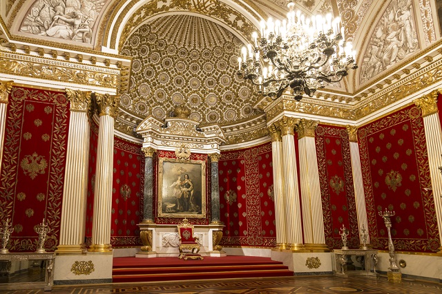 Кражба за милиони в Ермитажа? (ВИДЕО И СНИМКИ)