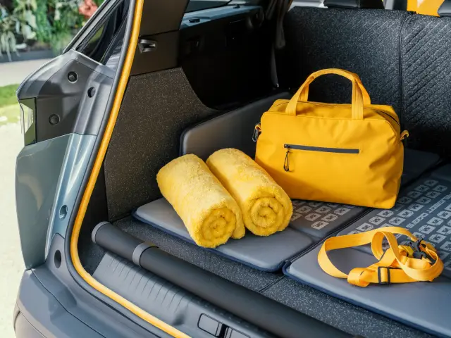 Peugeot разработи специален "джип" за кучета