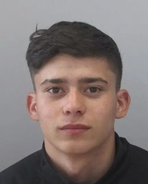 Полицията търси 16-годишно момче в София (СНИМКА)