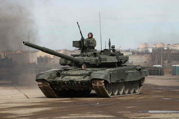 Могъщият американски танк M-1 Abrams срещу руския T-90: Кой е по-добрият?
