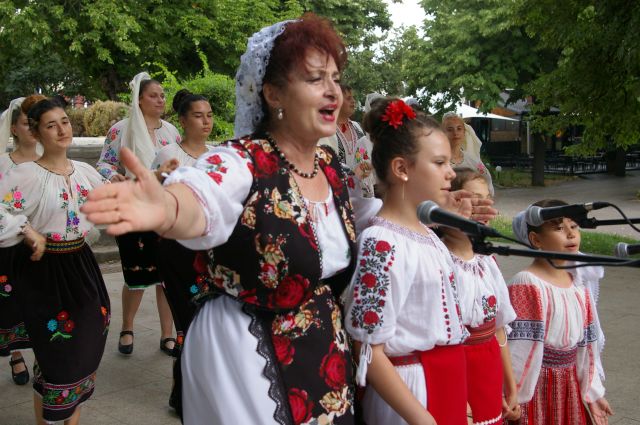 Показаха автентични носии на два века на Фестивала „Богатствата на Дунав“ във Видин