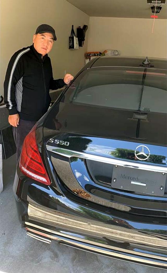  Канадец хвърча до Щутгарт, с цел да се оплаче от S-класата си 