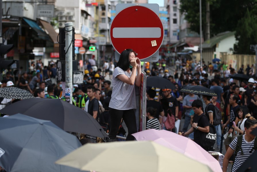 Хиляди на протест в Хонг Конг (СНИМКИ)