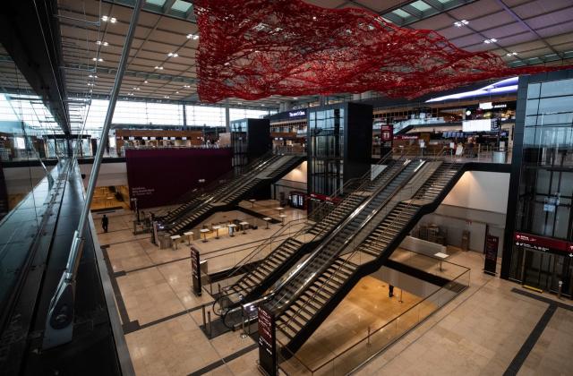  Откриват основно за Европа летище (СНИМКИ) 