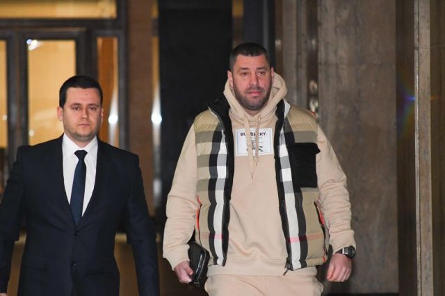 Мирослав се появи в съда с дрехи за близо 50 бона (СНИМКИ)