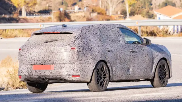 Първи снимки на най-новата Dacia