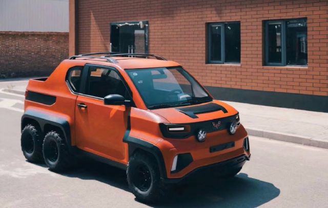  Китайците демонстрираха шестколесна кола с габарити на Smart 