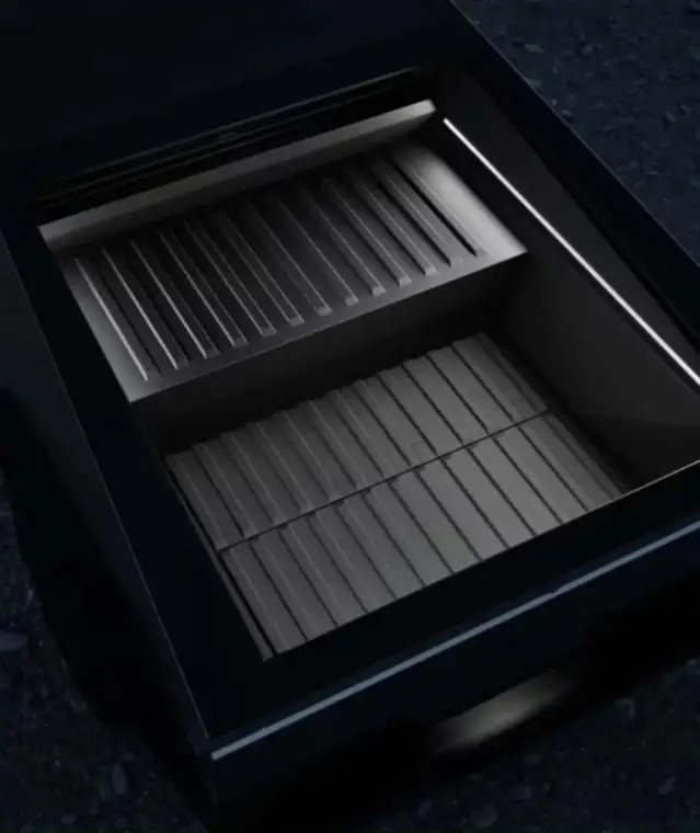 Един от най-очакваните аксесоари за Cybertruck изчезна от уеб страницата на Tesla