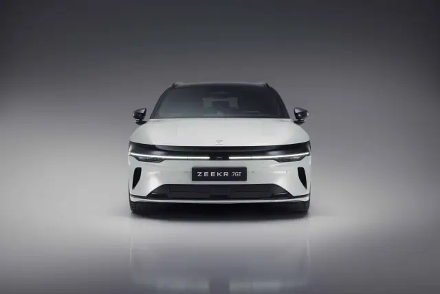 Това стилно комби е най-бързо зареждащият се електромобил, ще се продава и в България