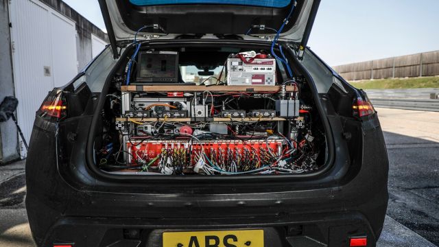  Електрическото SUV на Porsche ще бие Taycan по пробег 