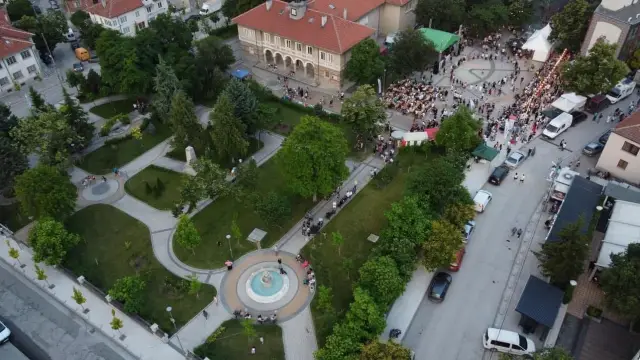  Майка на три деца е с трети сполучлив мандат кмет на община Куклен 